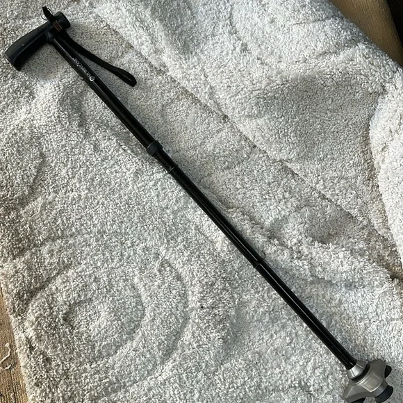 Hurricane walking cane. Used very lil. - Picture 2 of 5